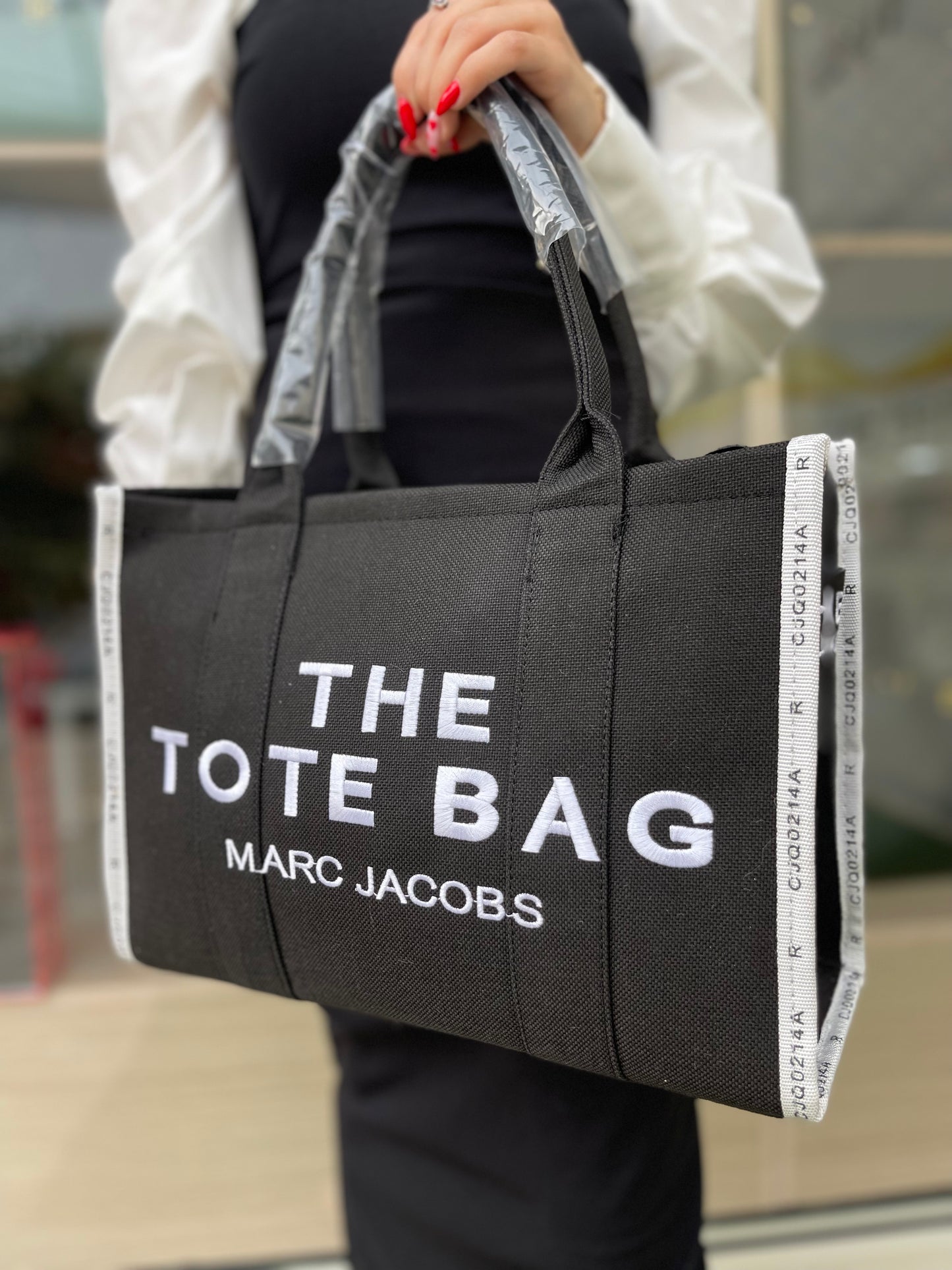 The tote bag