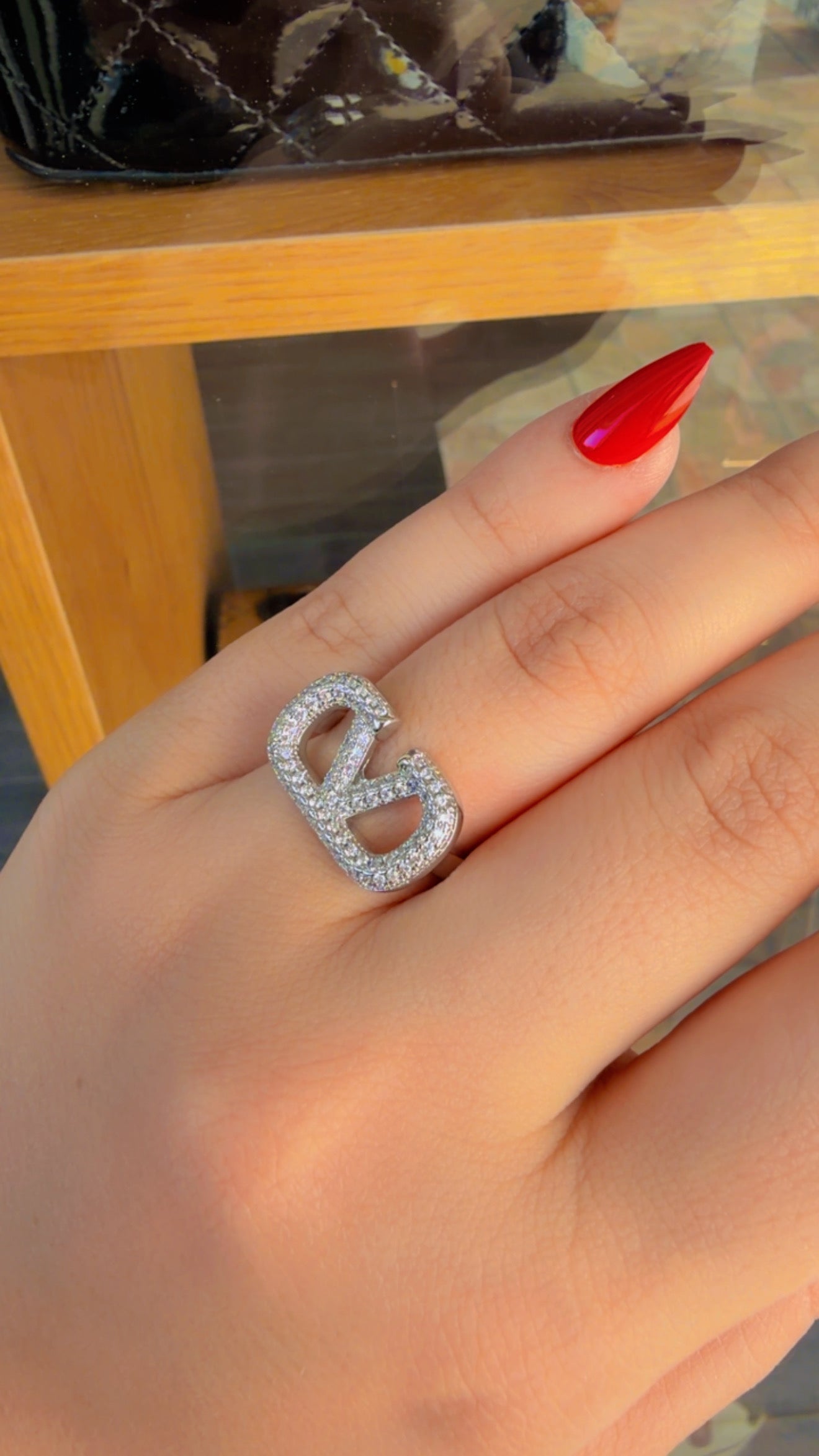 خاتم فالنتينو فضي بتكبر وبتصغر