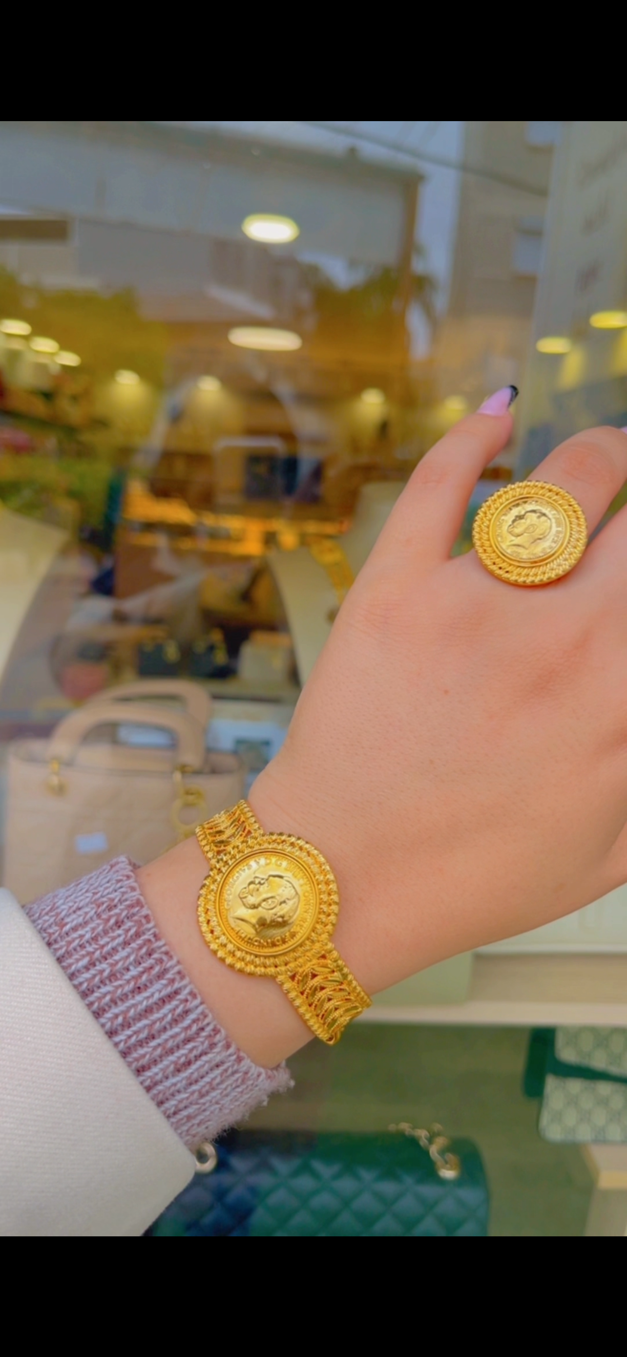 طقم سبله مع ليره بتكبر وبتصغر