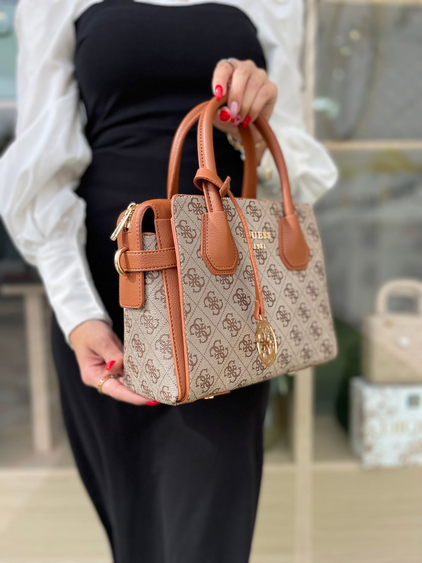 چيس وسط