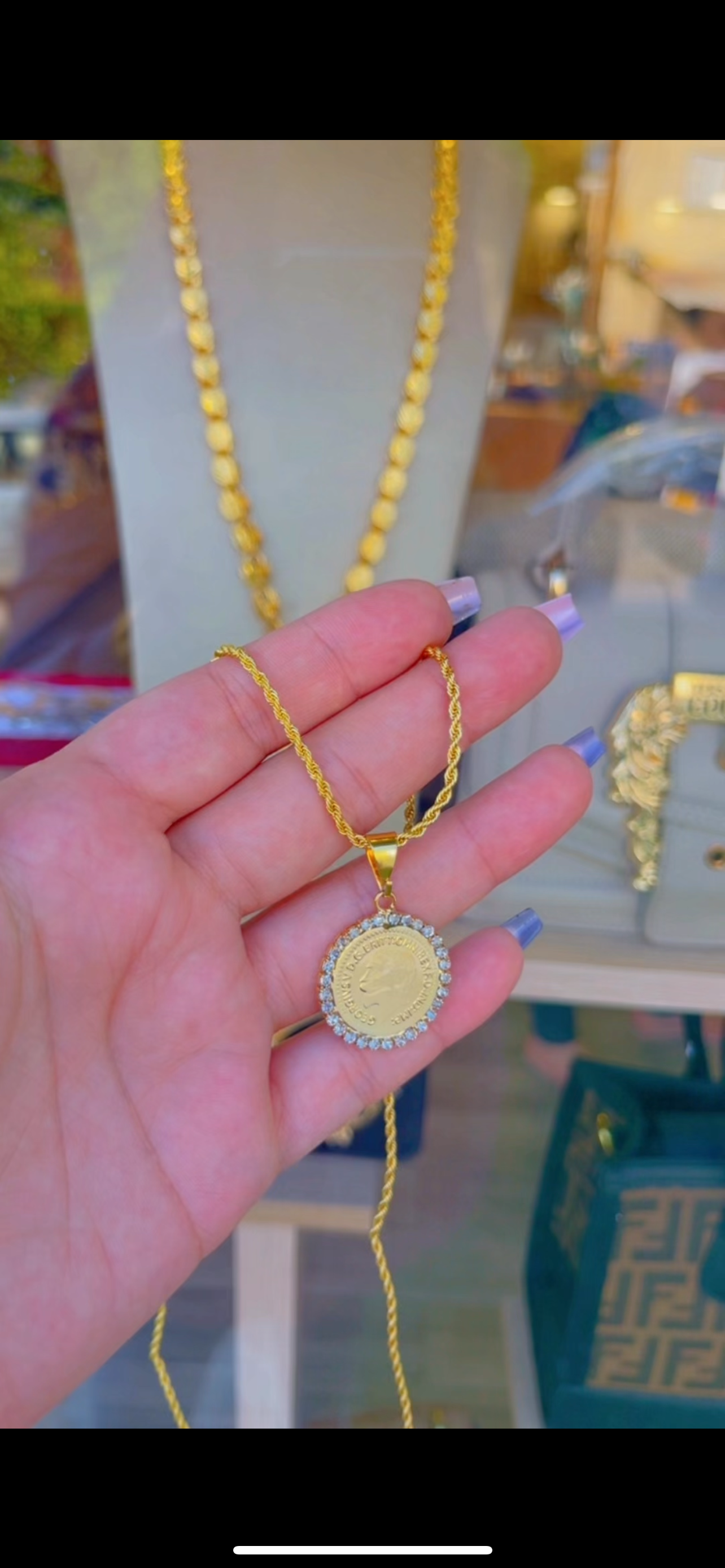 سنسال ليره خفيف مع خرز