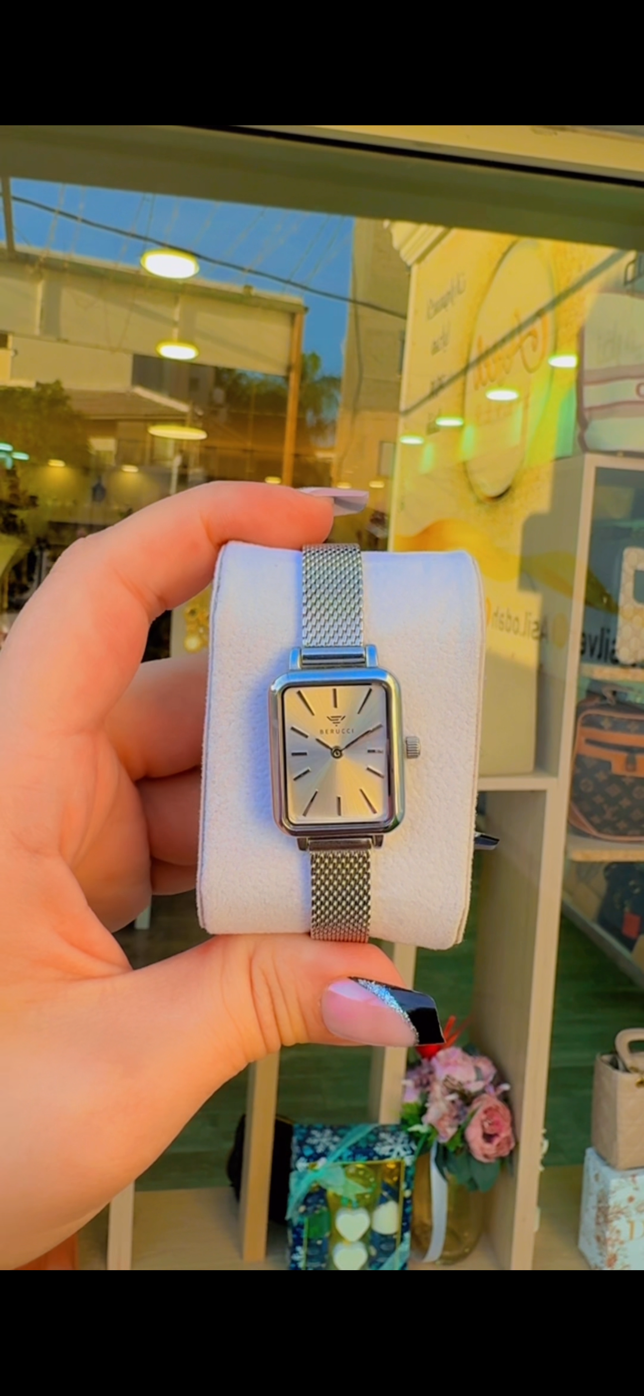 ساعة بروتشي فضيه