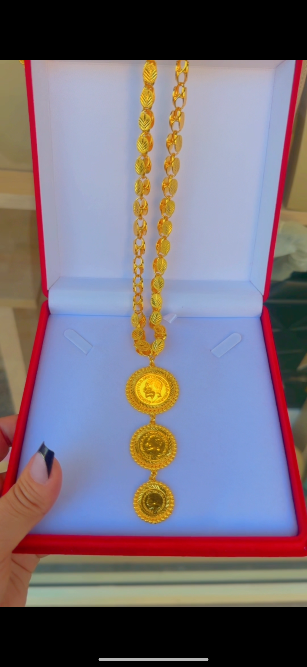 كومة فخامه حلبي مع ليرات