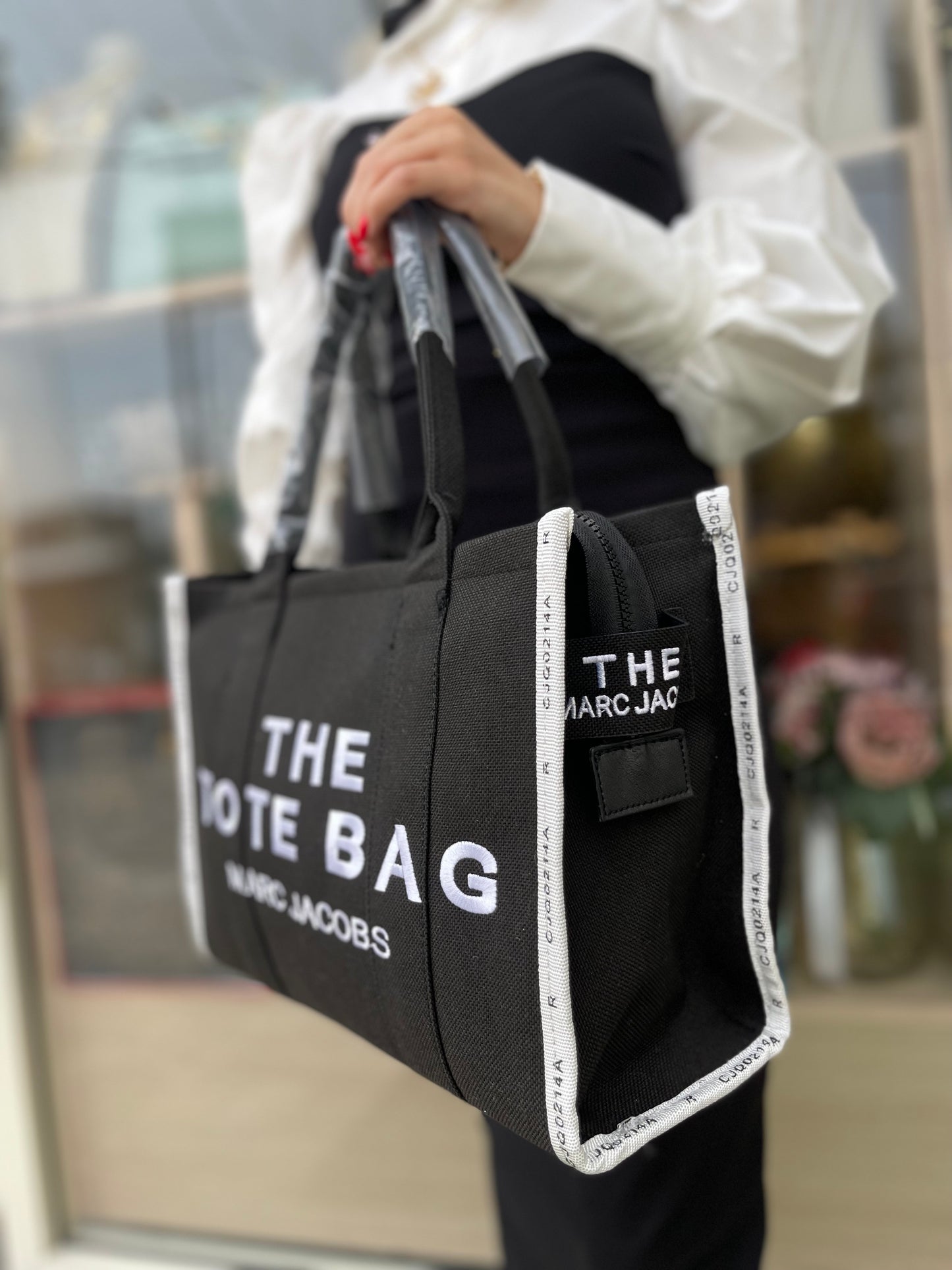The tote bag