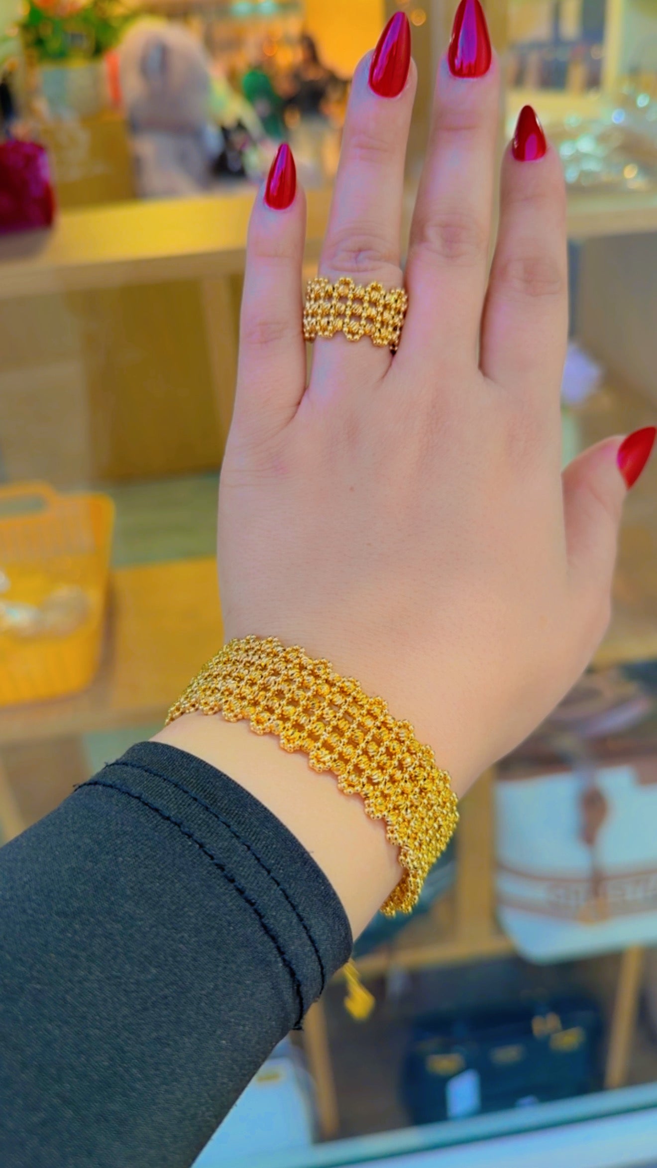 طقم طابات ذهبيه