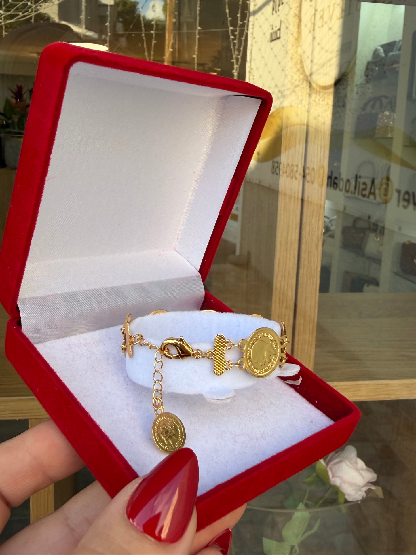 اسواره رباع صغيره خفيفه وبتنفع للصغار