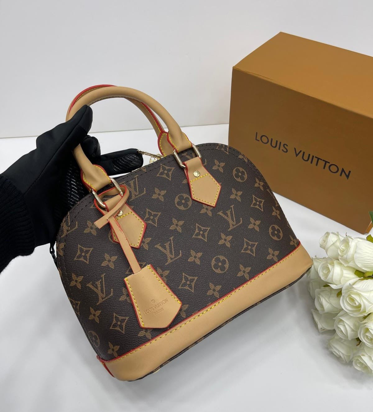 شنطه lv بلونينن
