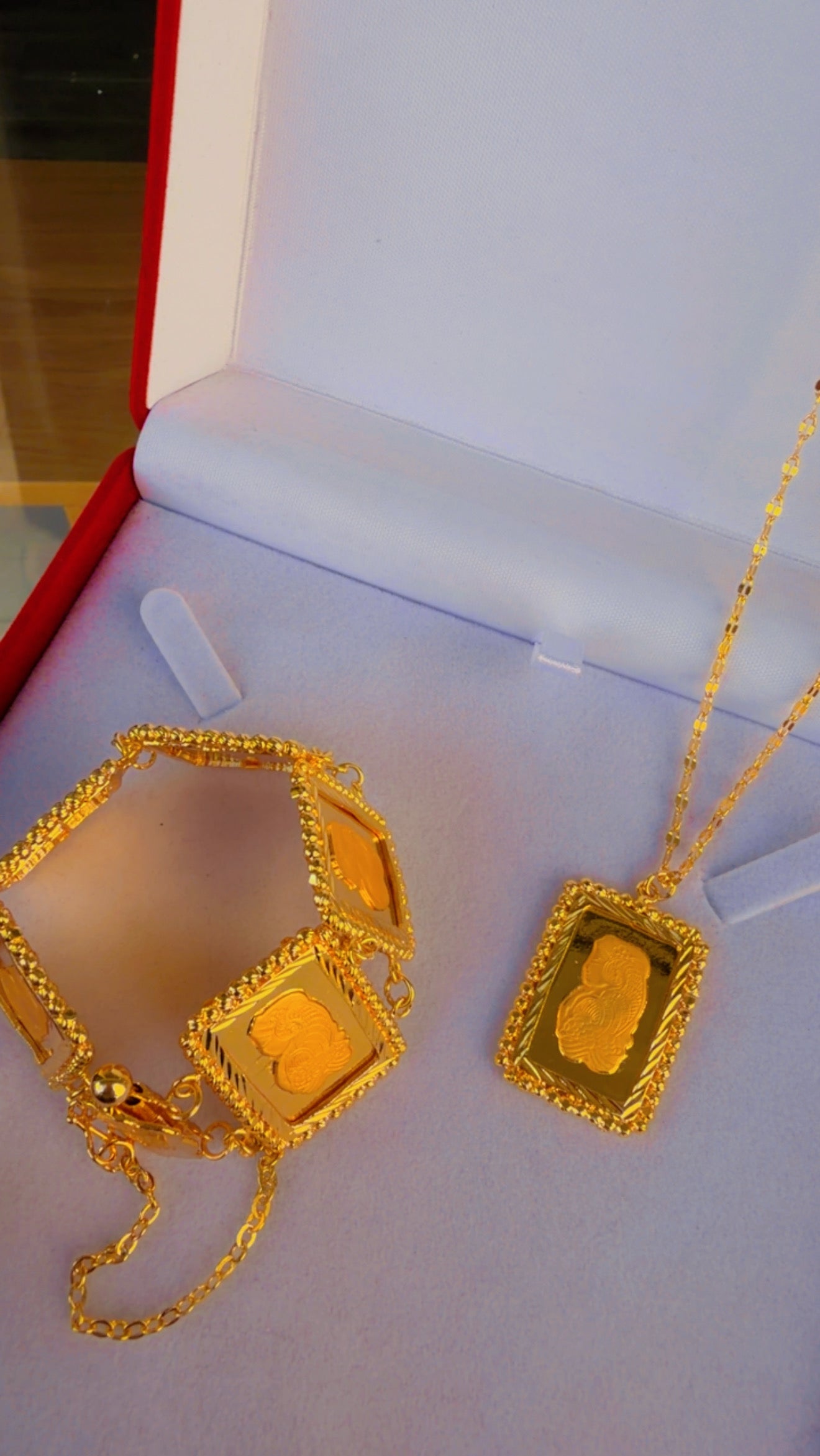 طقم اونصا مربعه