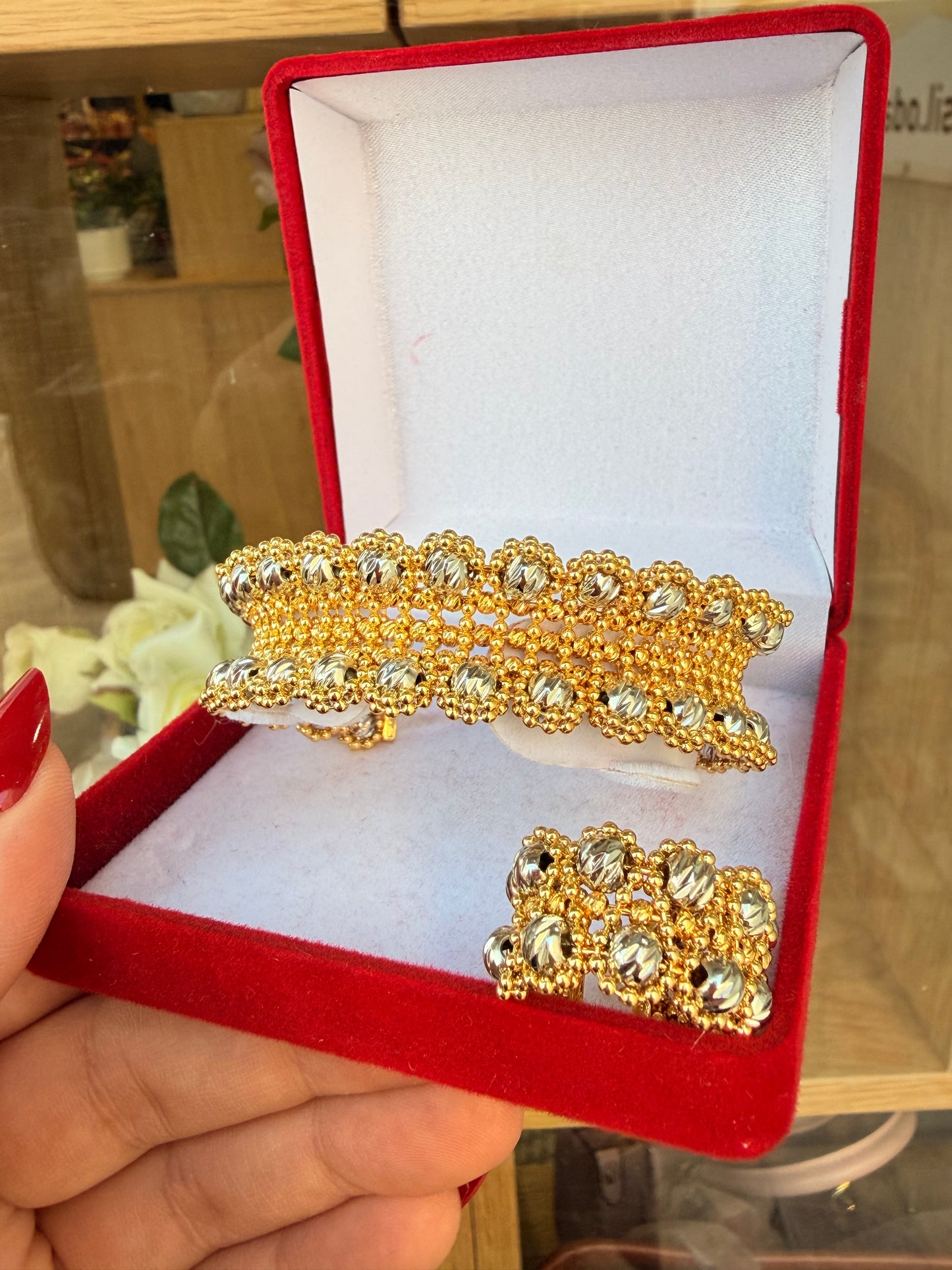 اسواره ذهبي باضافه خرز فضي وخاتم