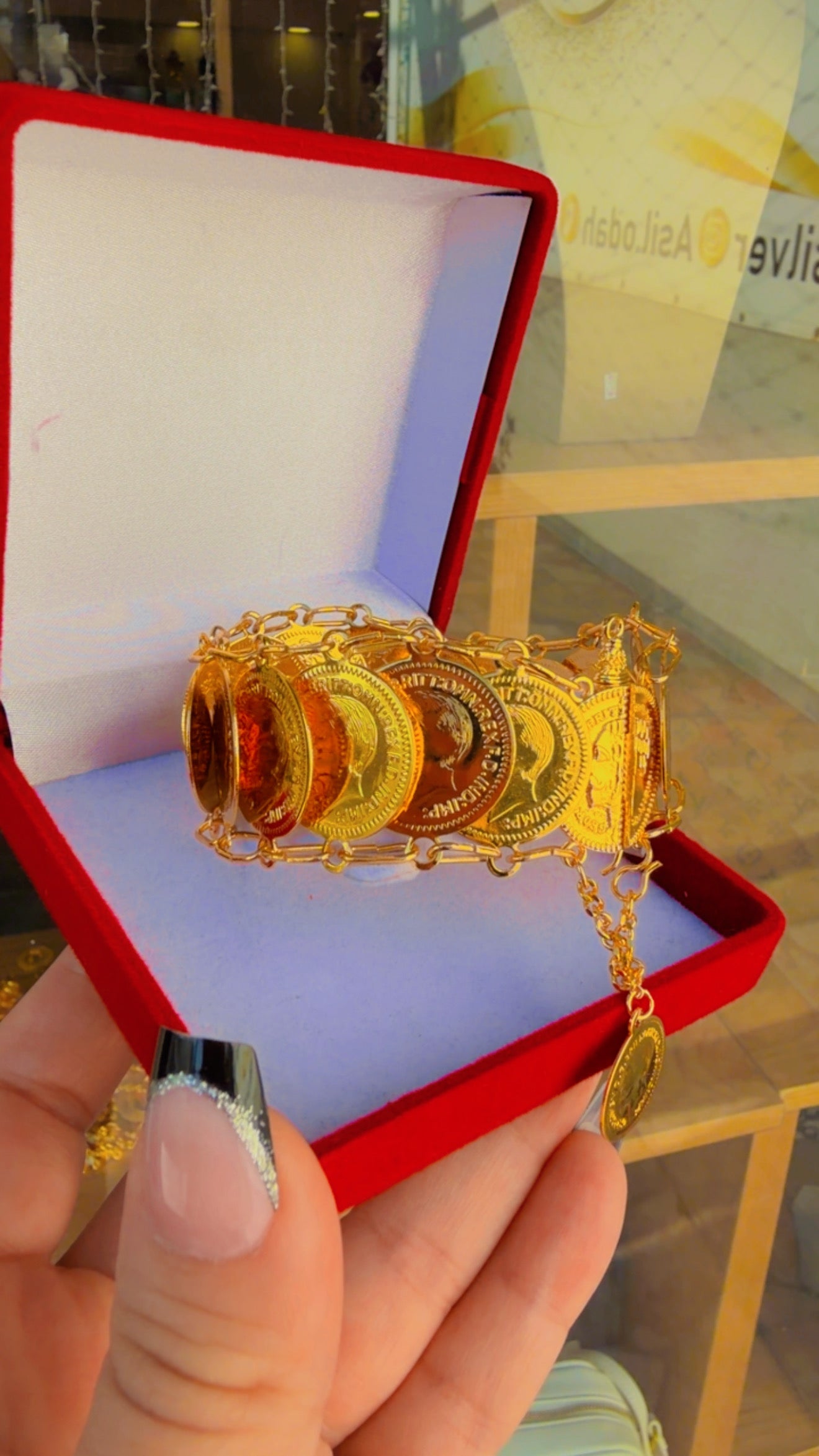 اسواره ليرات