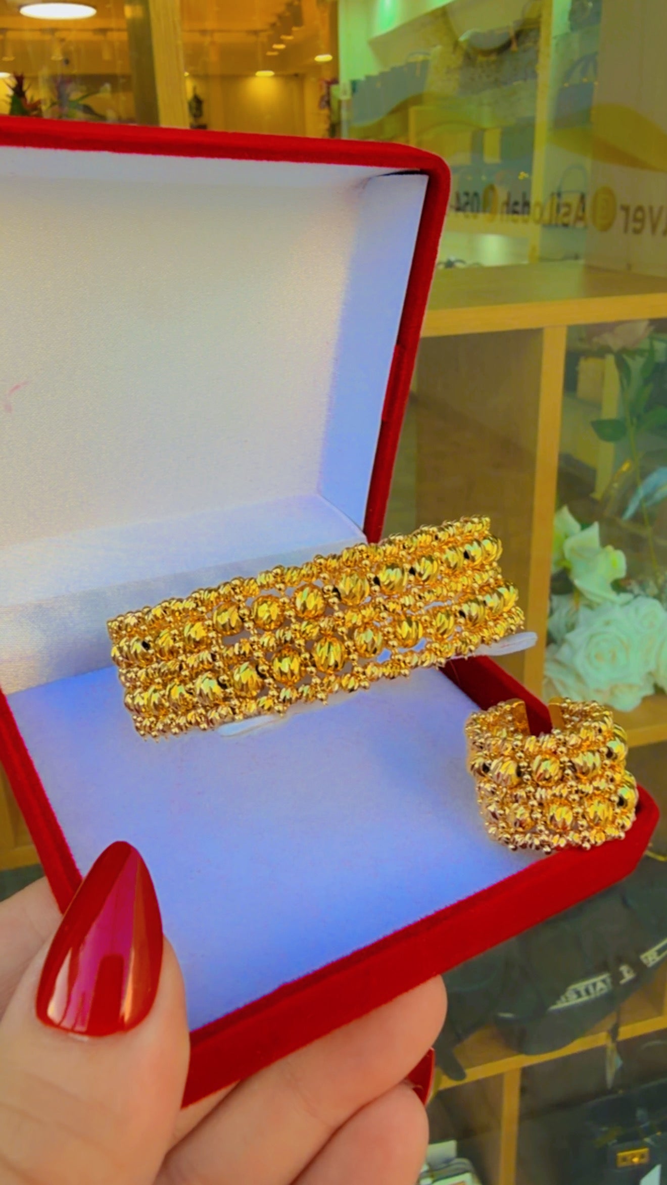 اسواره وخاتم ذهبي طابات