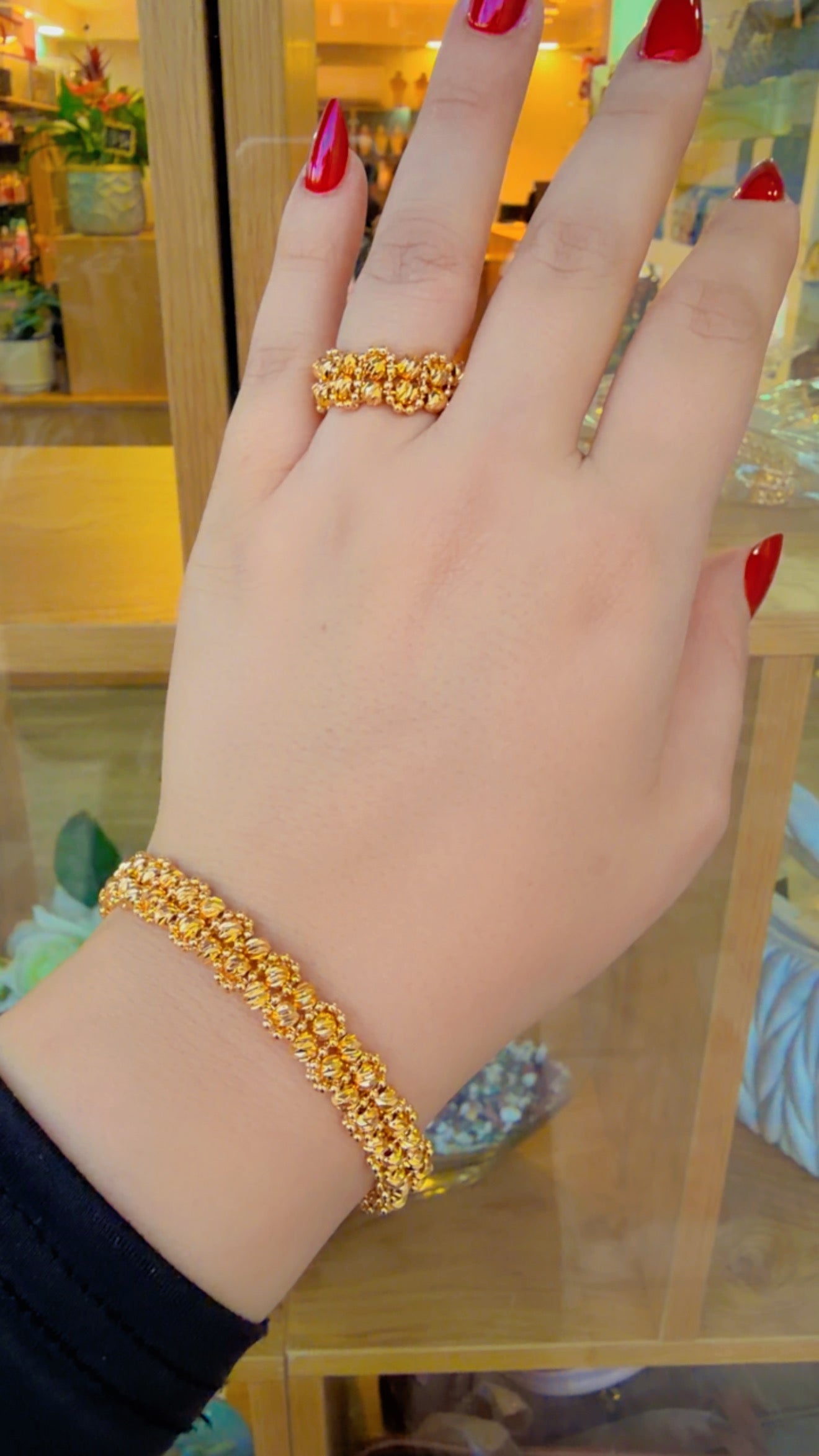 اسواره وخاتم طابات ذهبي