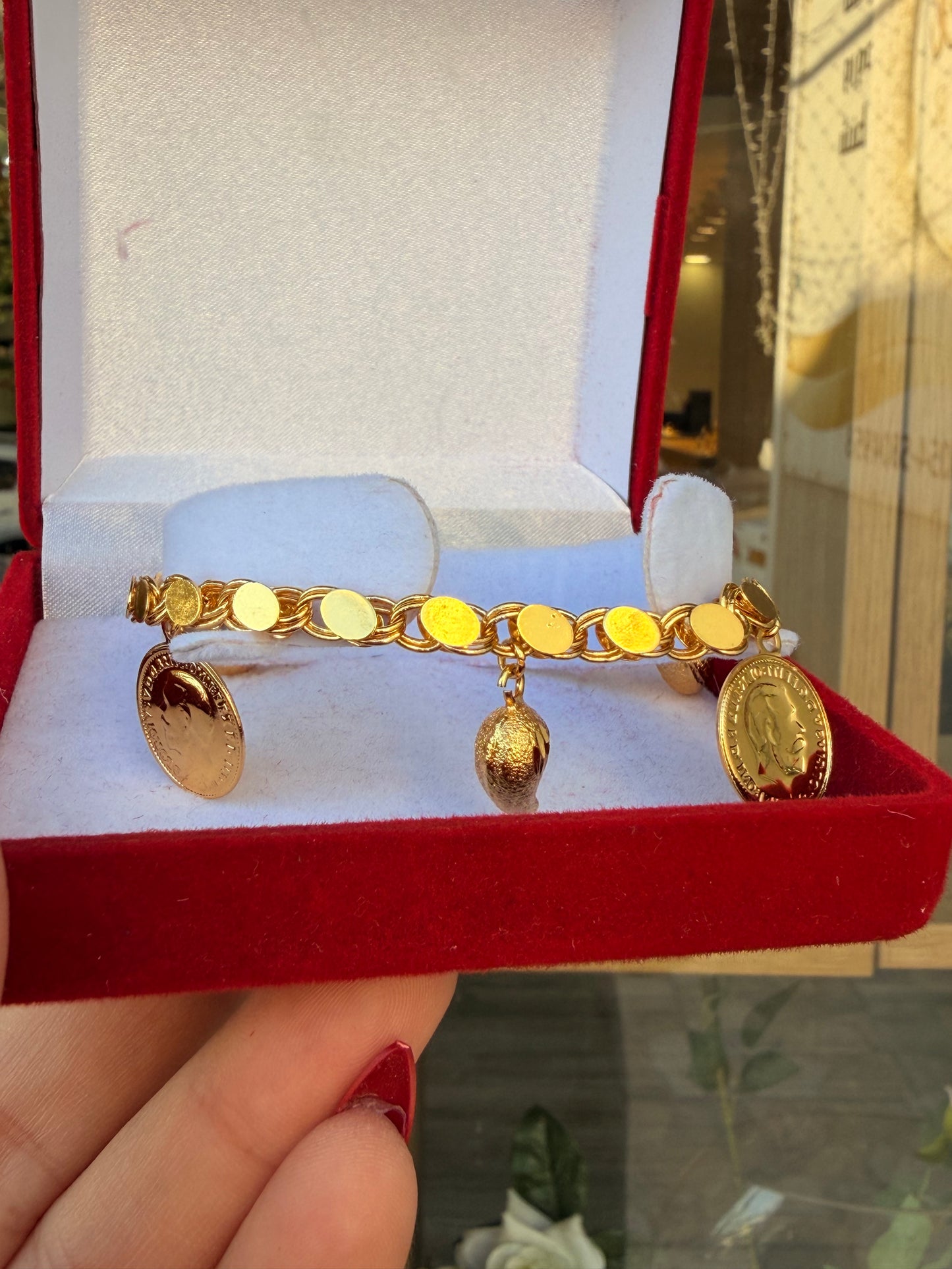 اسواره حلبي ليرات مع لوزات