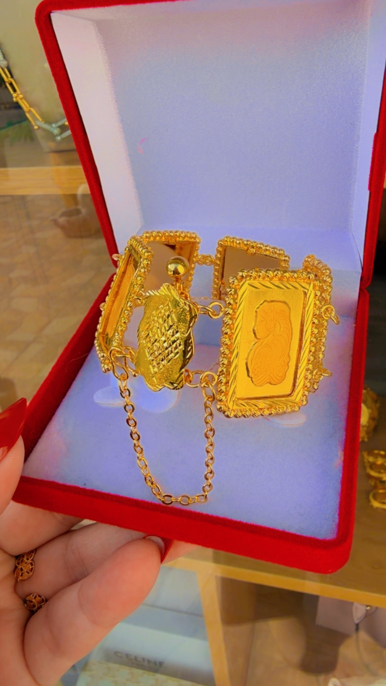 اسواره اونصا مربعه