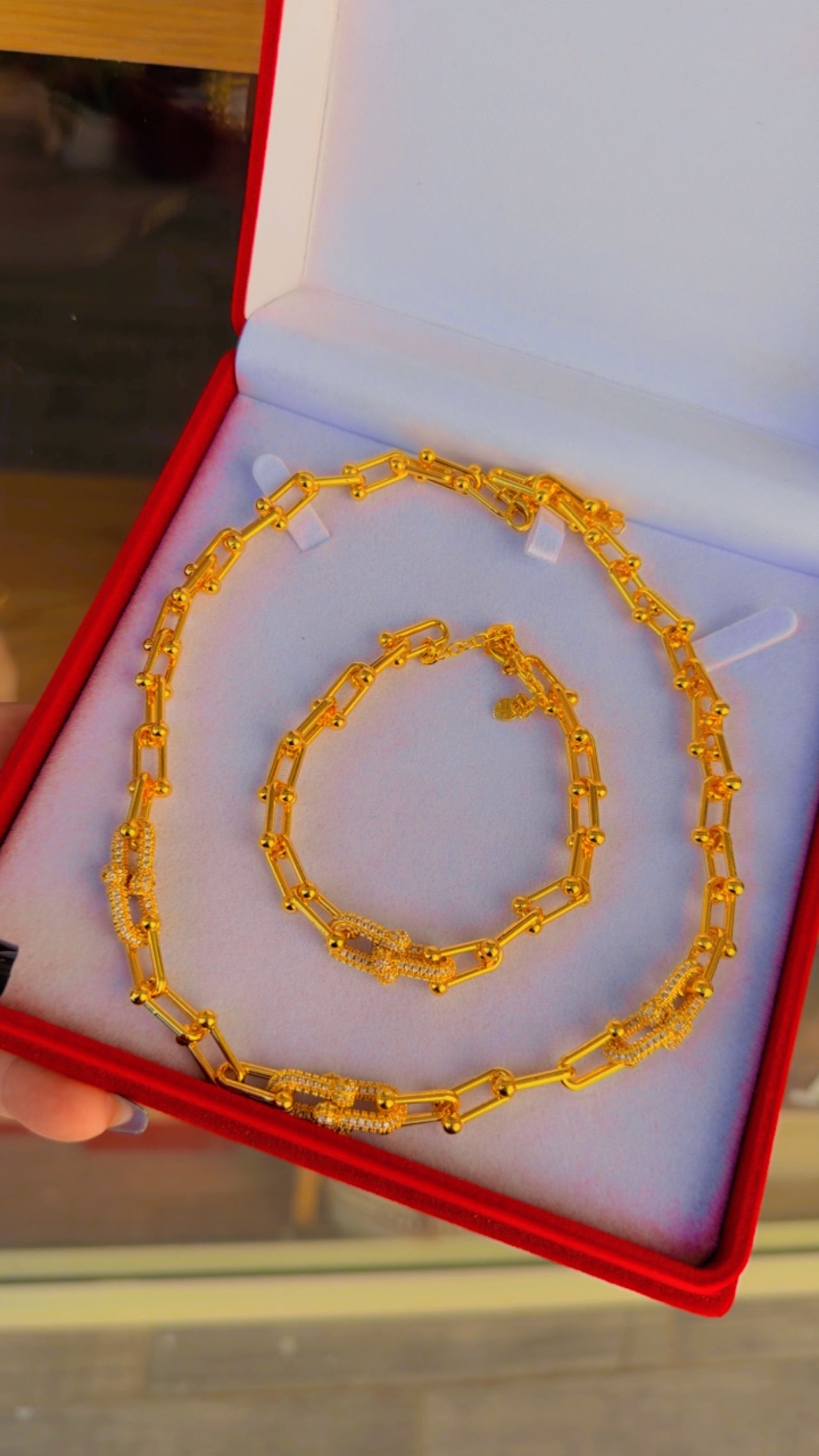 طقم تيفاني حجار اصفر