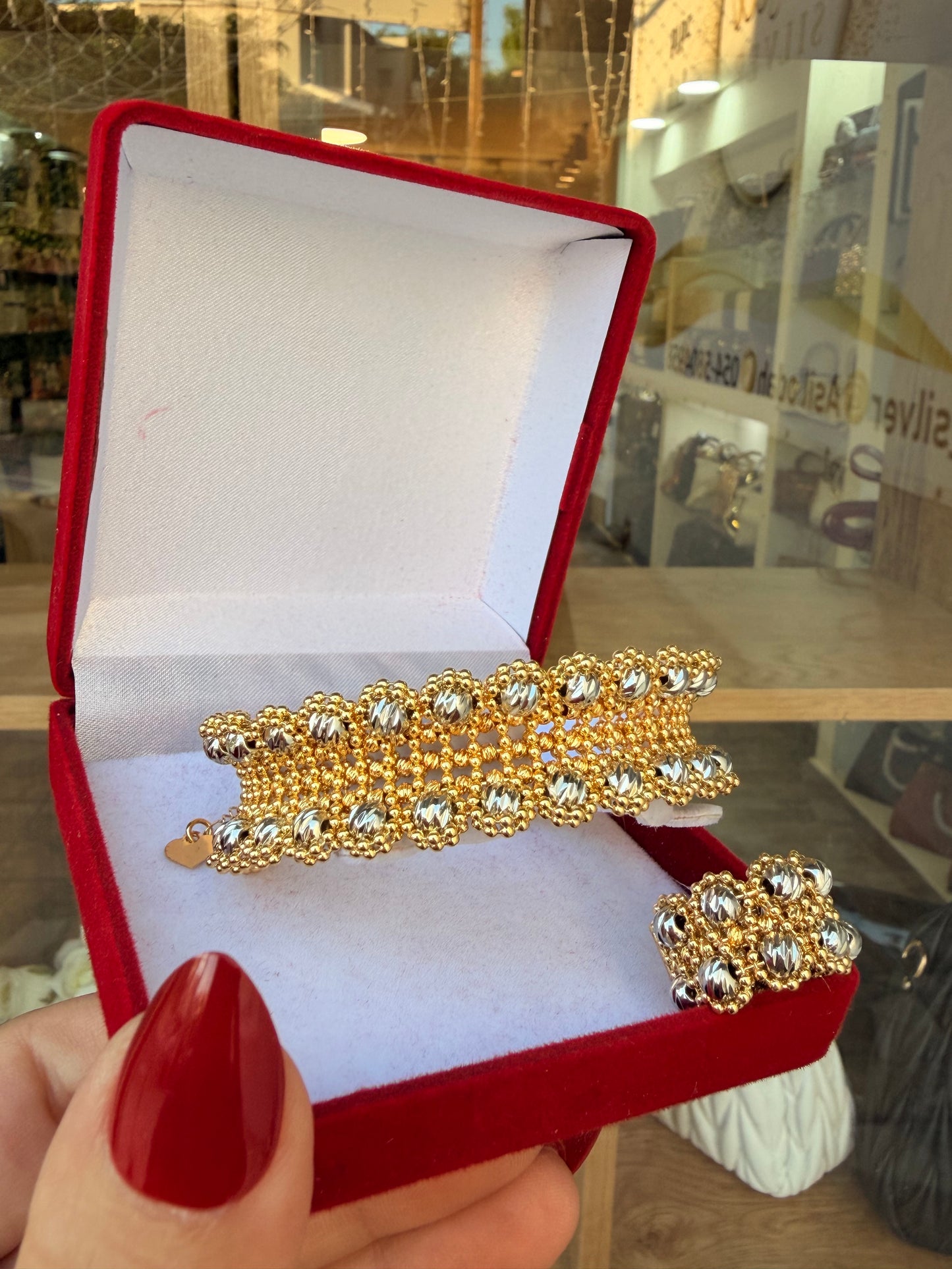 اسواره ذهبي باضافه خرز فضي وخاتم