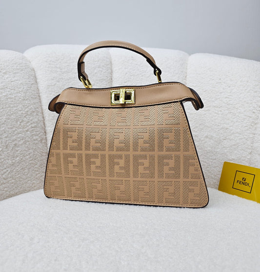 شنطه فيندي عسلي غامق