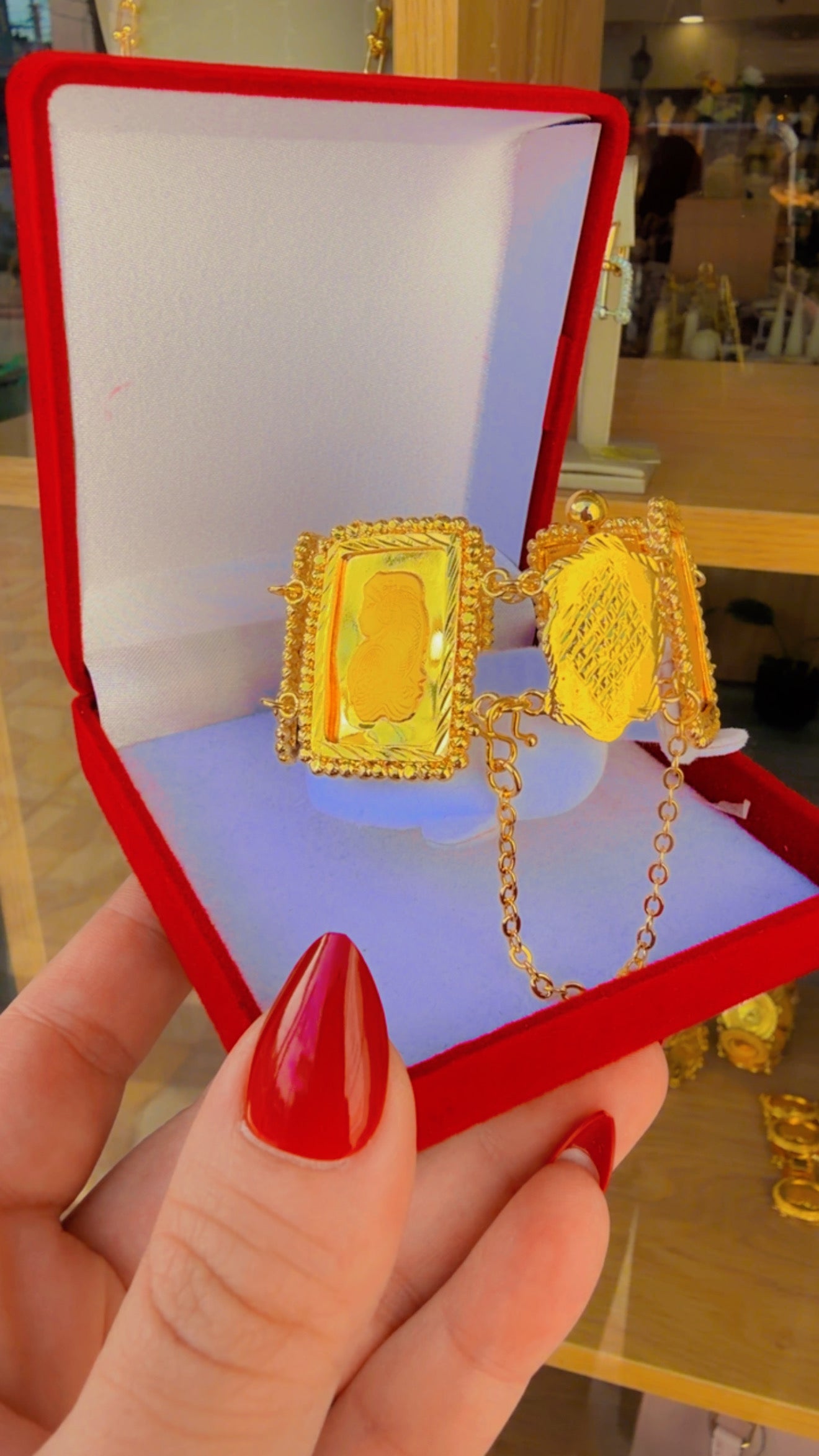 اسواره اونصا مربعه