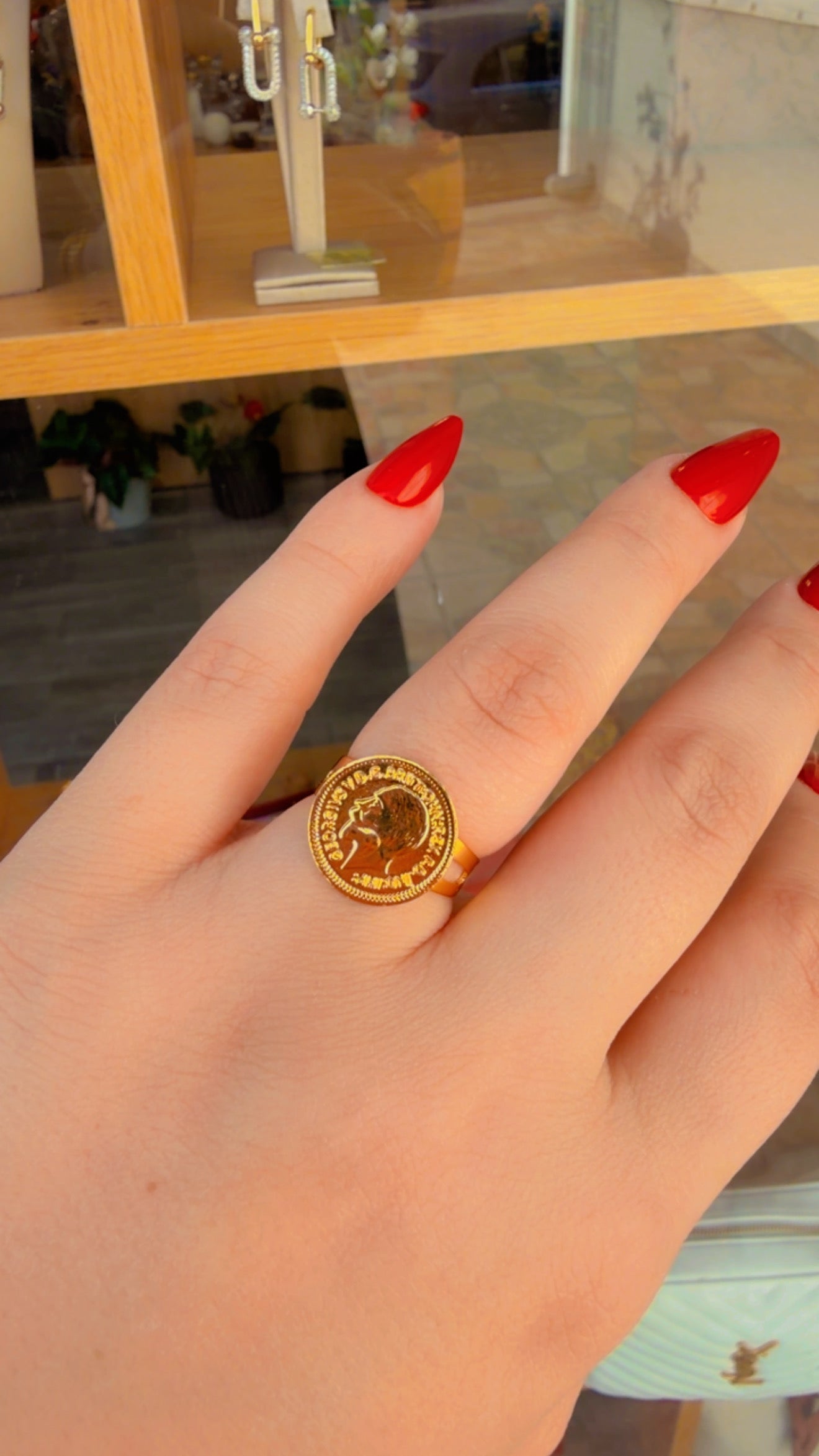 خاتم ليره خفيف بتكبر وبتصغر