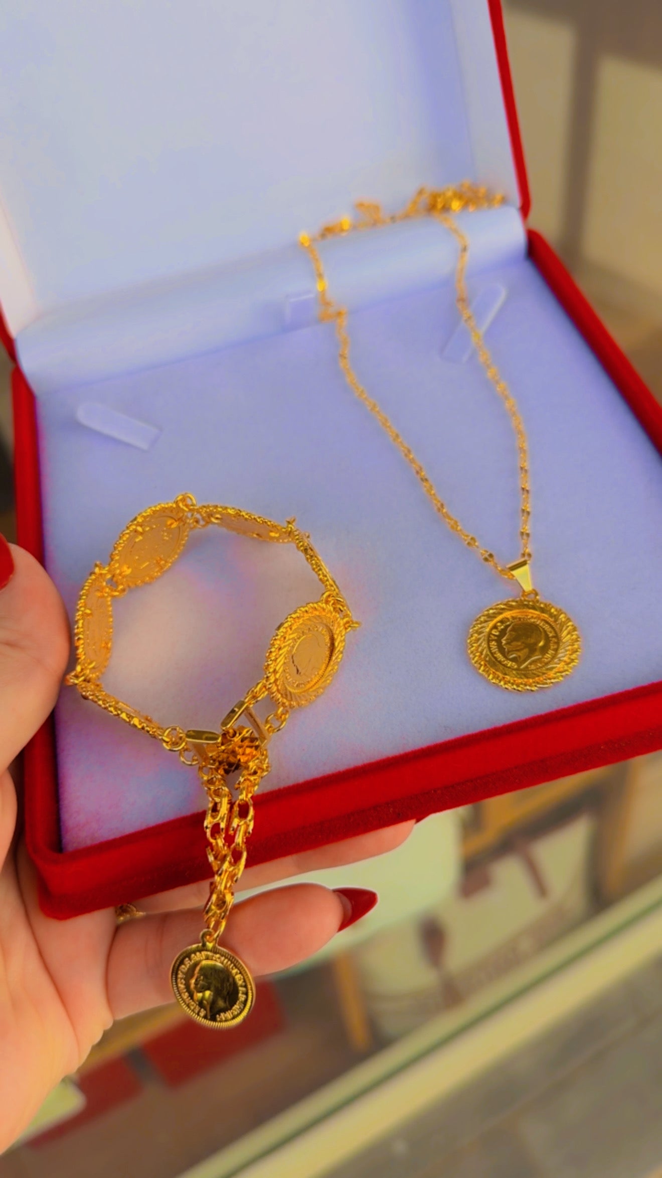 طقم ليرات ناعم ليوم يوم